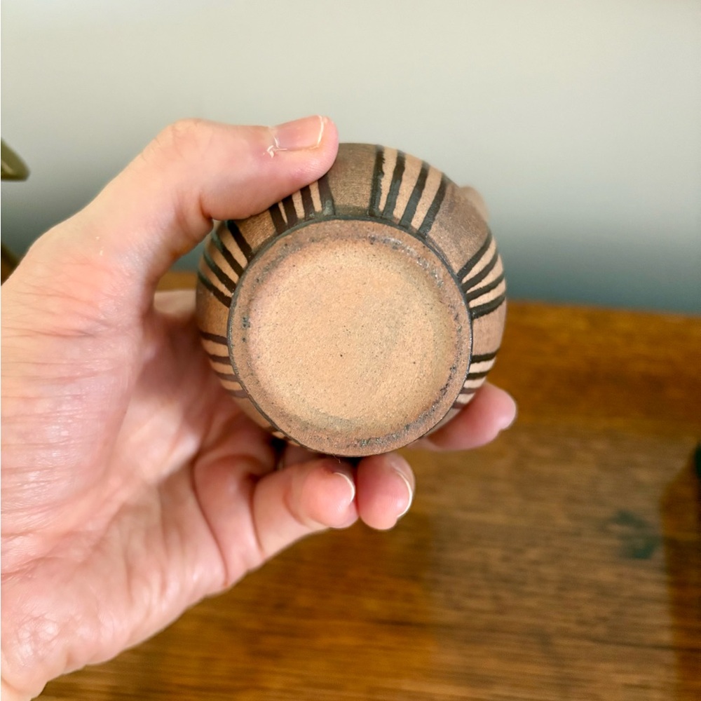 Striped Pottery Pitcher - Picture 4 of 5